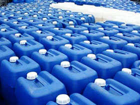 反滲透系統(tǒng)要加酸和反滲透阻垢劑是為了調(diào)節(jié)碳酸系化合物的平衡濃度,進而達到阻止水垢產(chǎn)生的目的。但到底是否需要加酸,加多少反滲透阻垢劑都是有講究的,因為可能反滲透阻垢劑本身就是酸性的就無需加酸了,而如果水質(zhì)分析結(jié)果得出,還需要添加其他成分,就可能還需要添加其他水處理藥劑的。